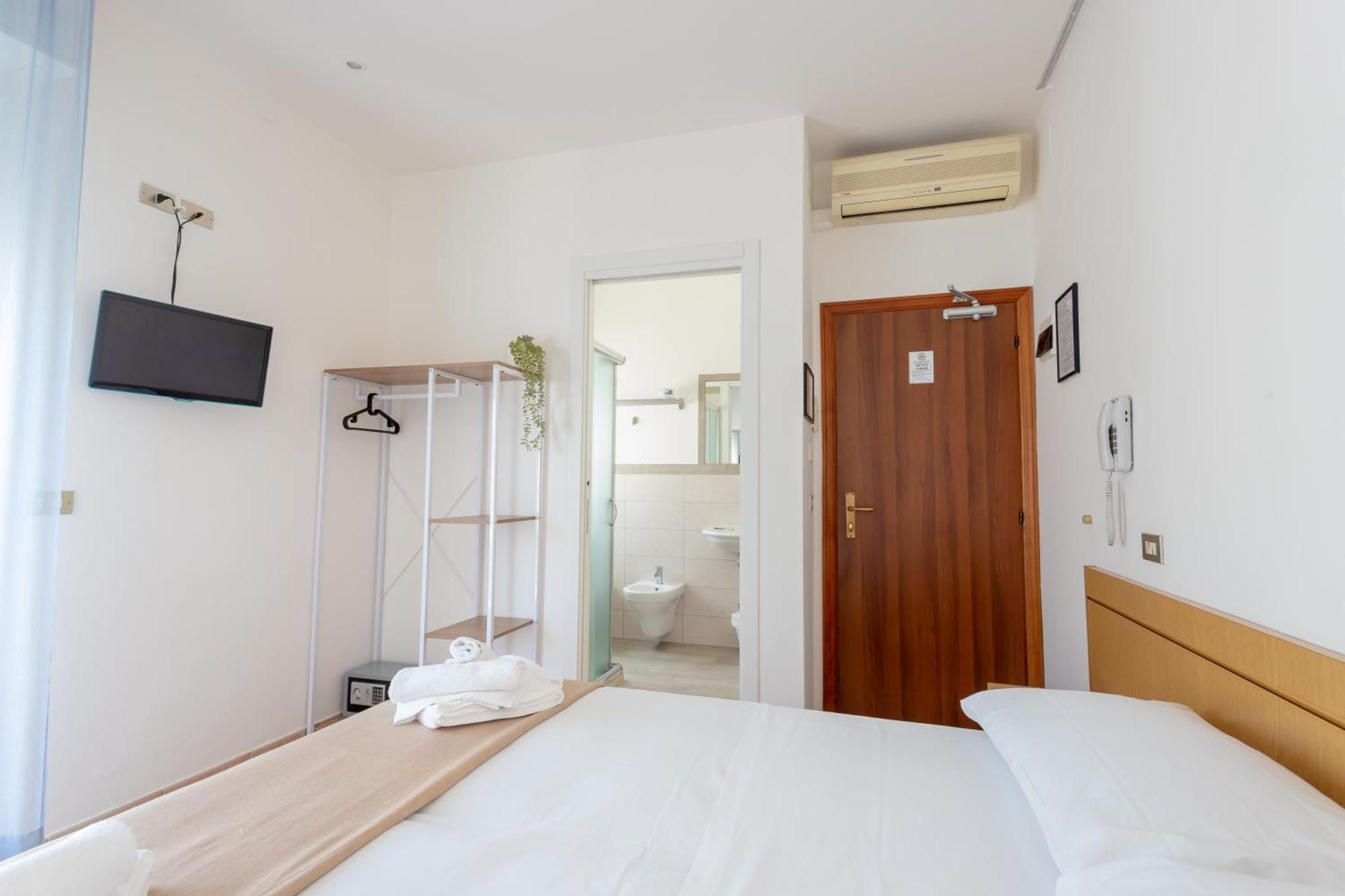 Hotel Katina 里米尼 外观 照片